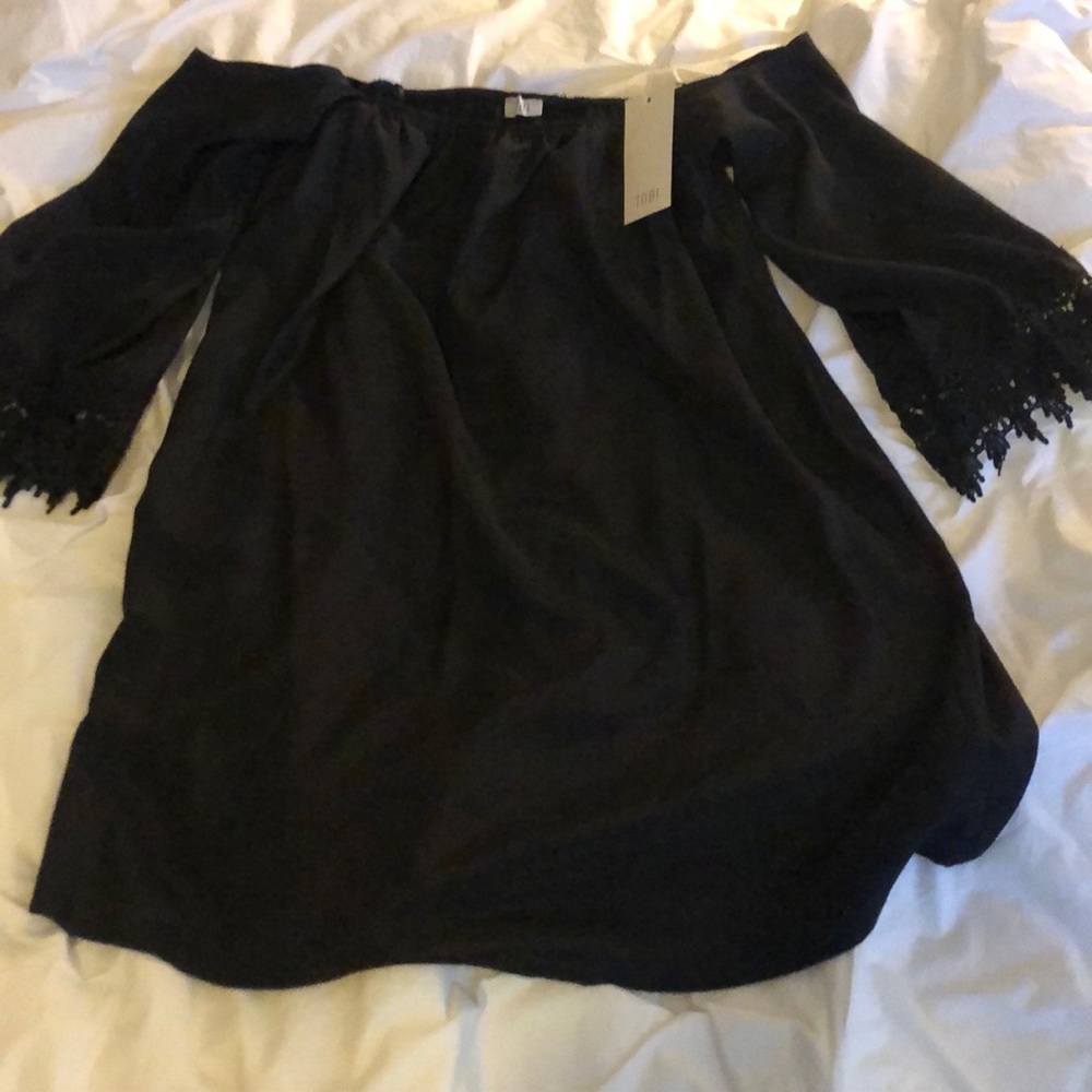 Cute Tobi mini dress. Strapless with sleeves